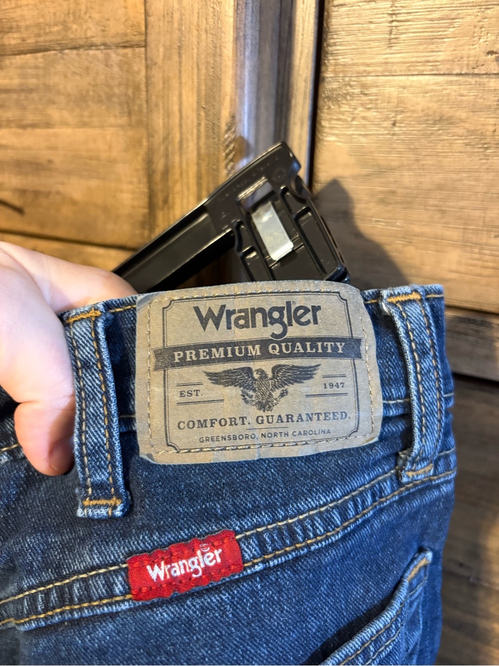 Wrangler Straight Fit Jeans 34x32 Dark Wash Classic Denim Men’s - Picture 6 of 6